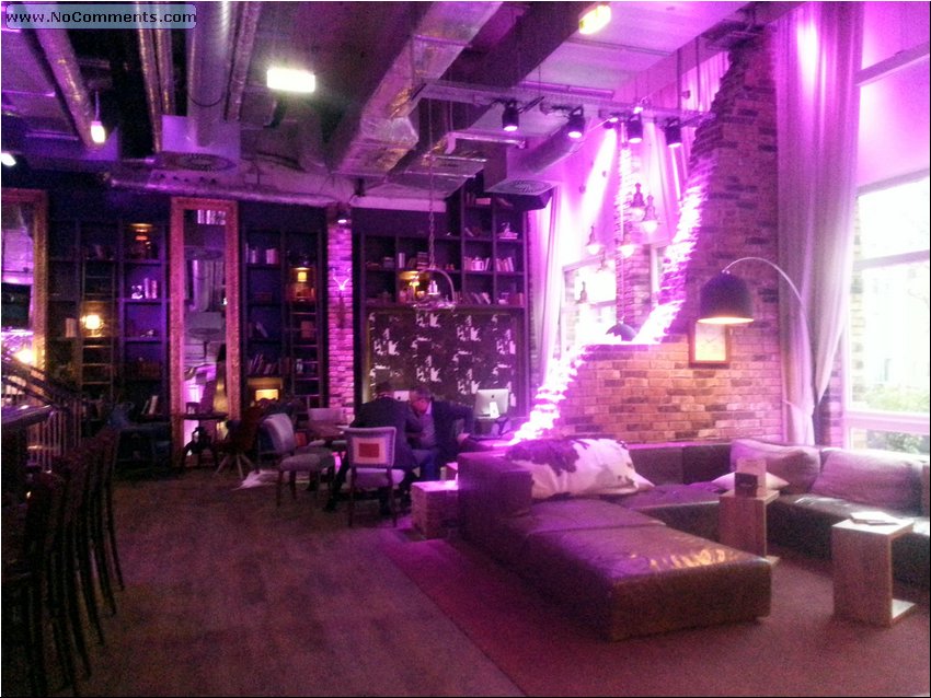 Vienna, Pentahotel 00.jpg