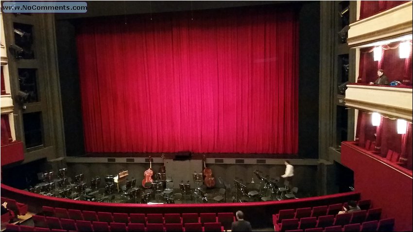 Vienna, Volksoper 02.jpg