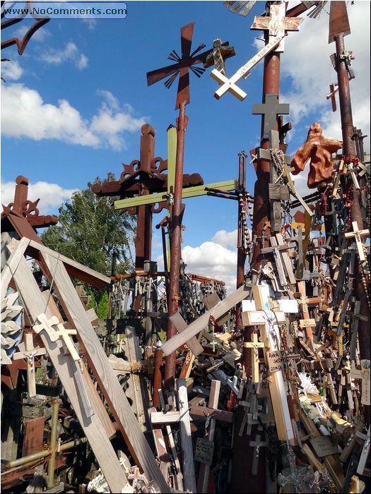 Hill_of_Crosses_08.JPG