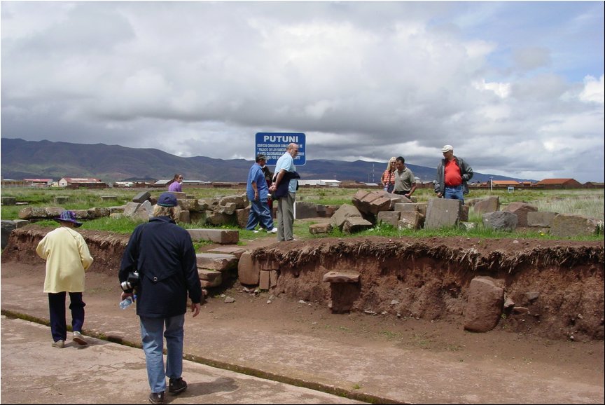 Tiwanaku 018.jpg