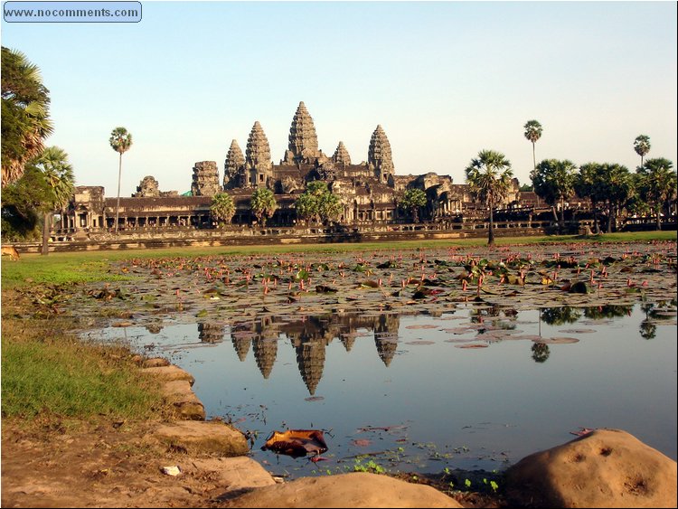 Angkor Wat before sundown - my best shots.JPG