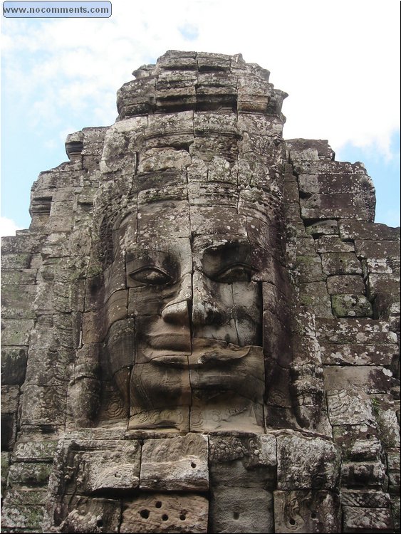 Bayon temple smile 1.JPG