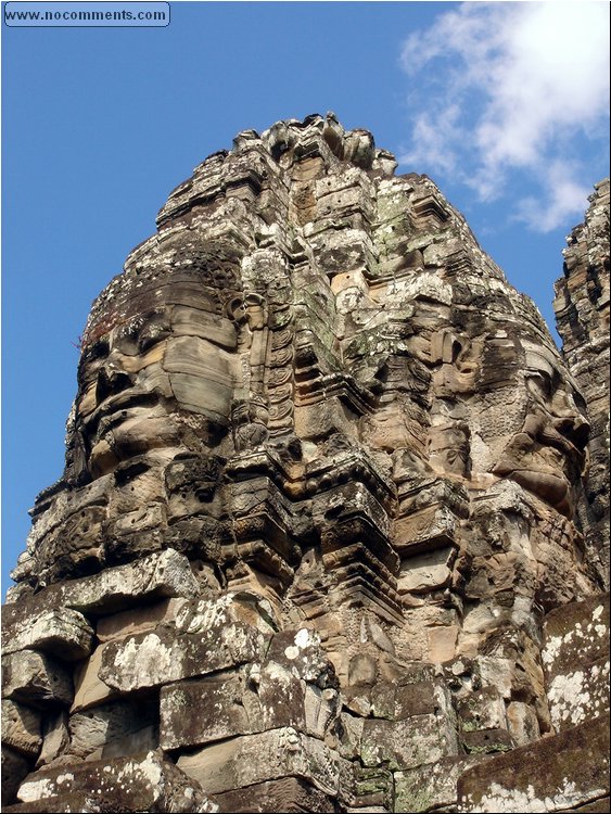 Bayon temple smiles 4.JPG