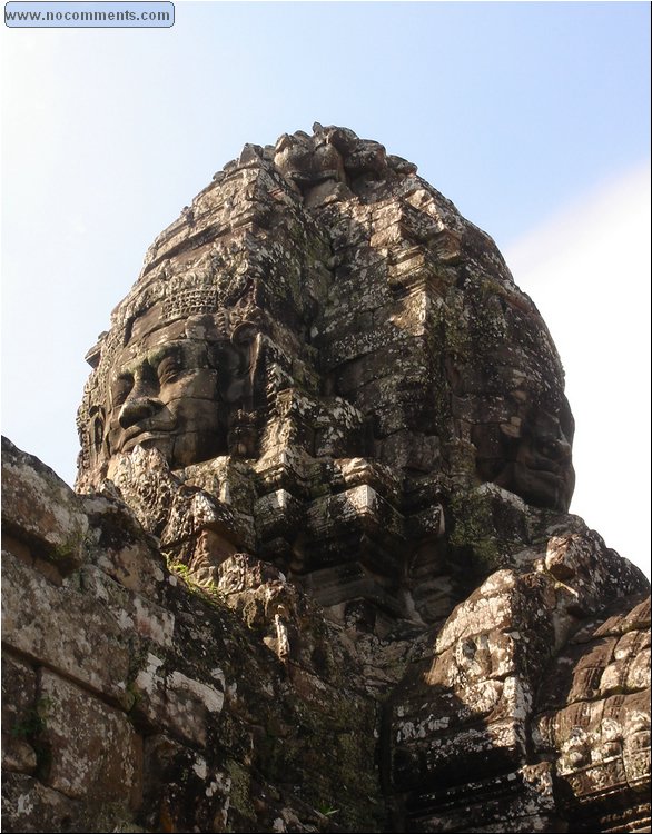 Bayon temple smiles 6a.JPG