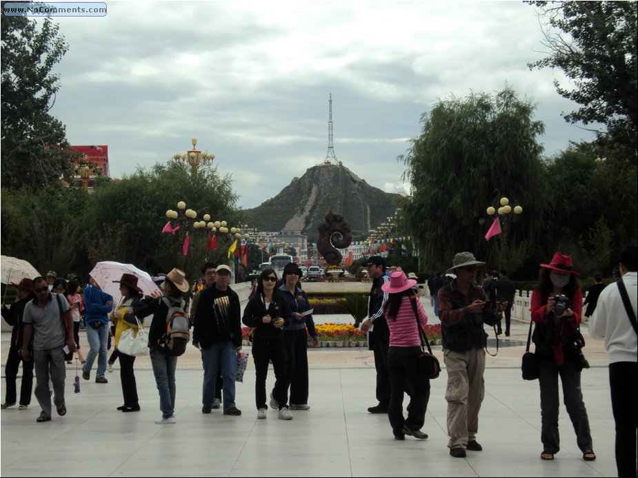 Lhasa tourists.JPG