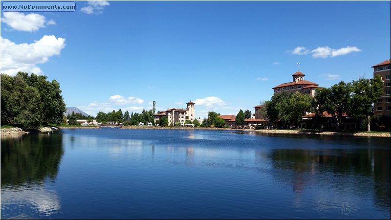 Broadmoor Resort and Spa 01.jpg