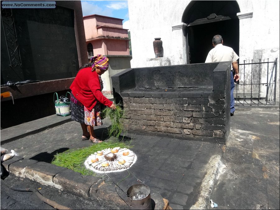 Chichicastenango Cemetery 16.JPG