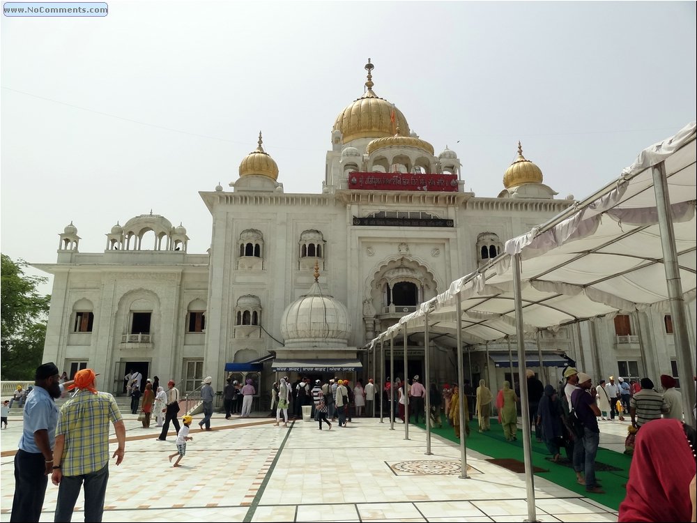 Delhi sikh temple 01.JPG