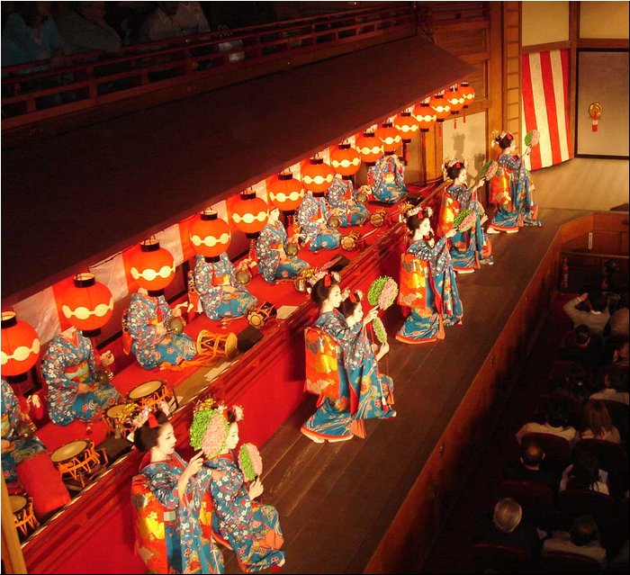Maiko Dance 3.JPG