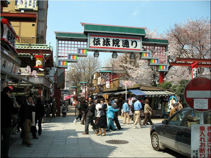 Asakusa Street.jpg