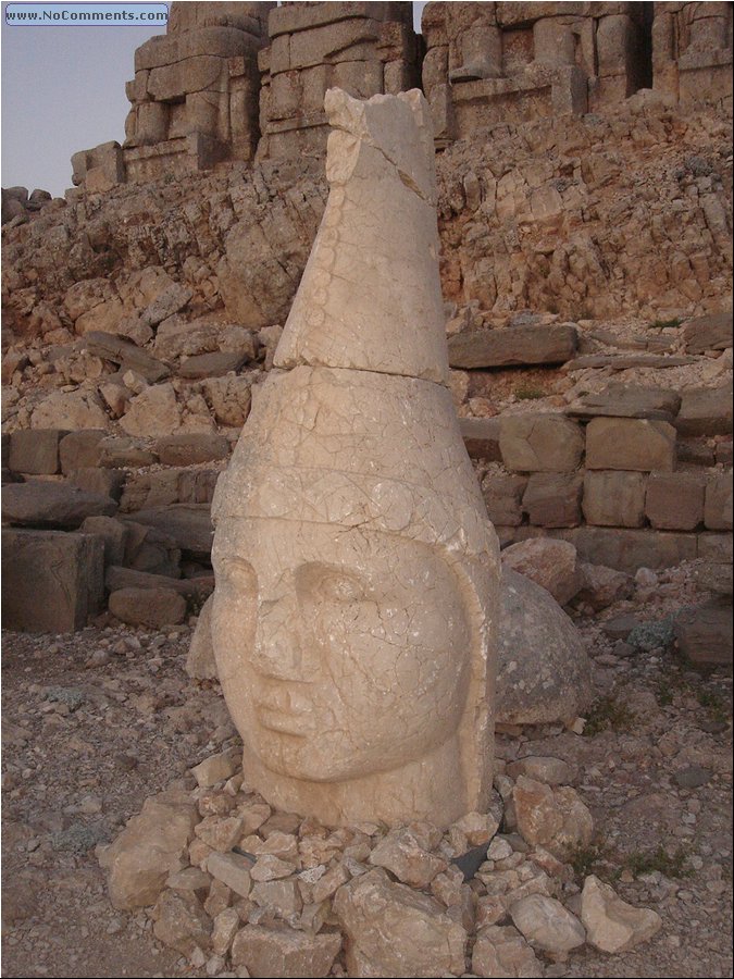 Mount Nemrut Meglomania 3.JPG