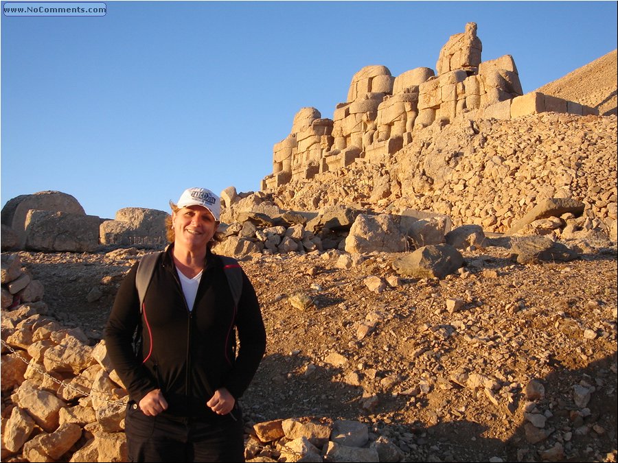 Mount Nemrut Sunrise Elsa statues .JPG