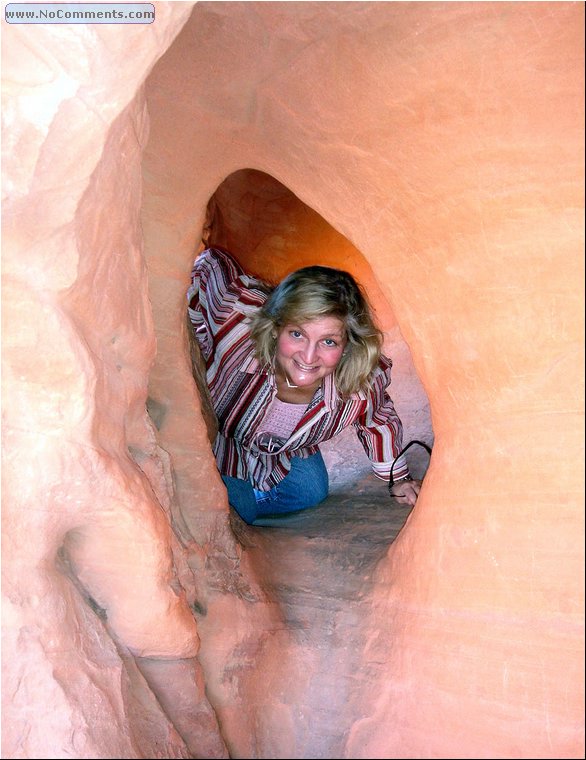 Valley of Fire - Peaches coming out of the womb.JPG