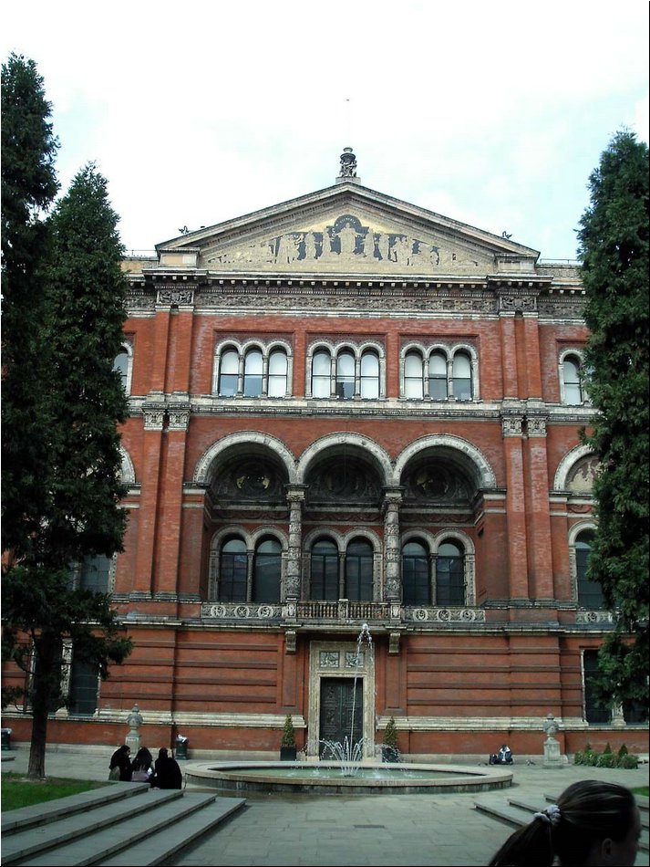 London-VA-Mus 128.jpg
