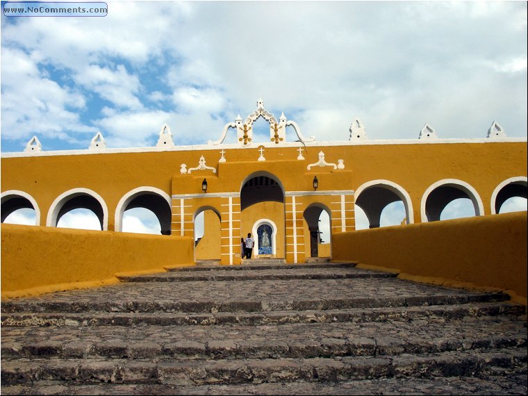 Izmal Cathedral 2a.jpg