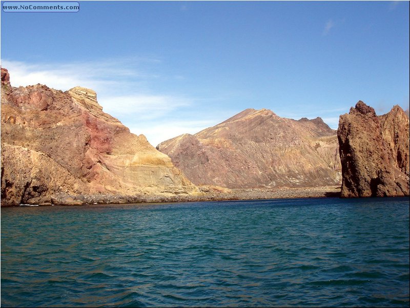 crater - collapsed wall.JPG