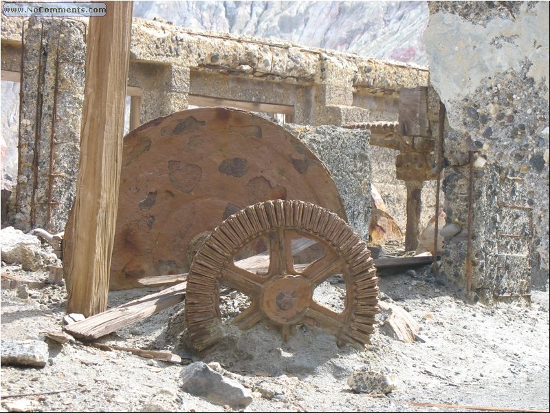 inside the crater - ruins of sulfur factory 4.jpg