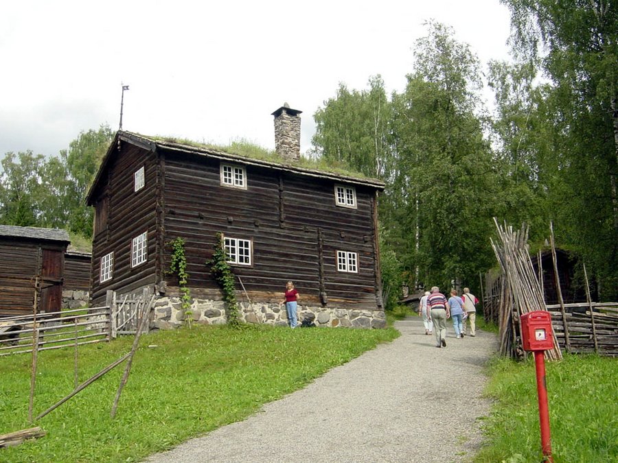 old-house2.JPG