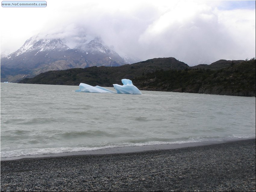 Torres_del_Paine Iceberg.JPG