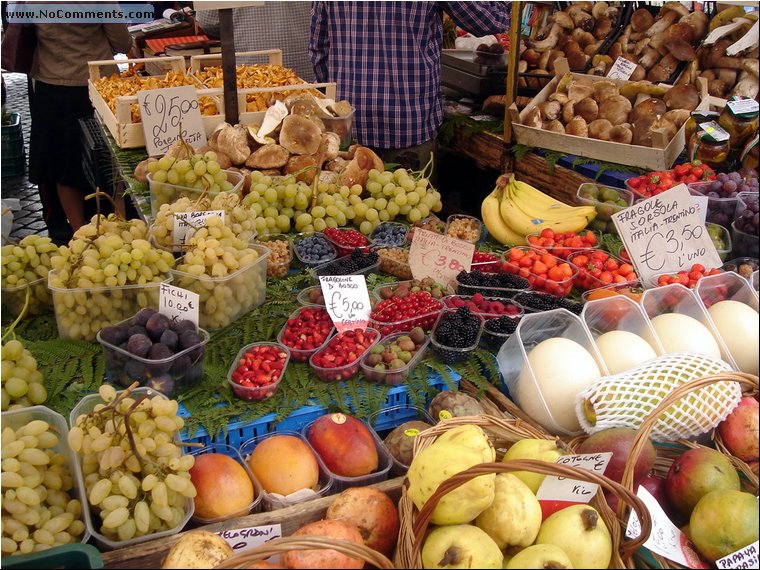 Campo dei Fiori Market 04.JPG