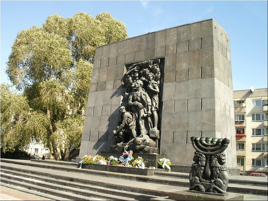 Warsaw-Ghetto3.jpg