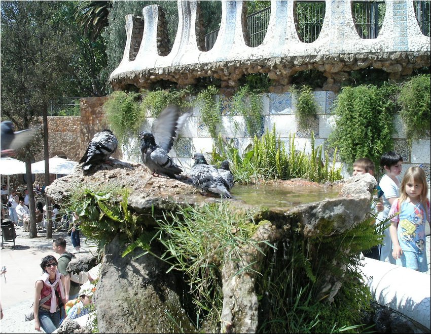 Gaudi Parc Guell 6A.JPG