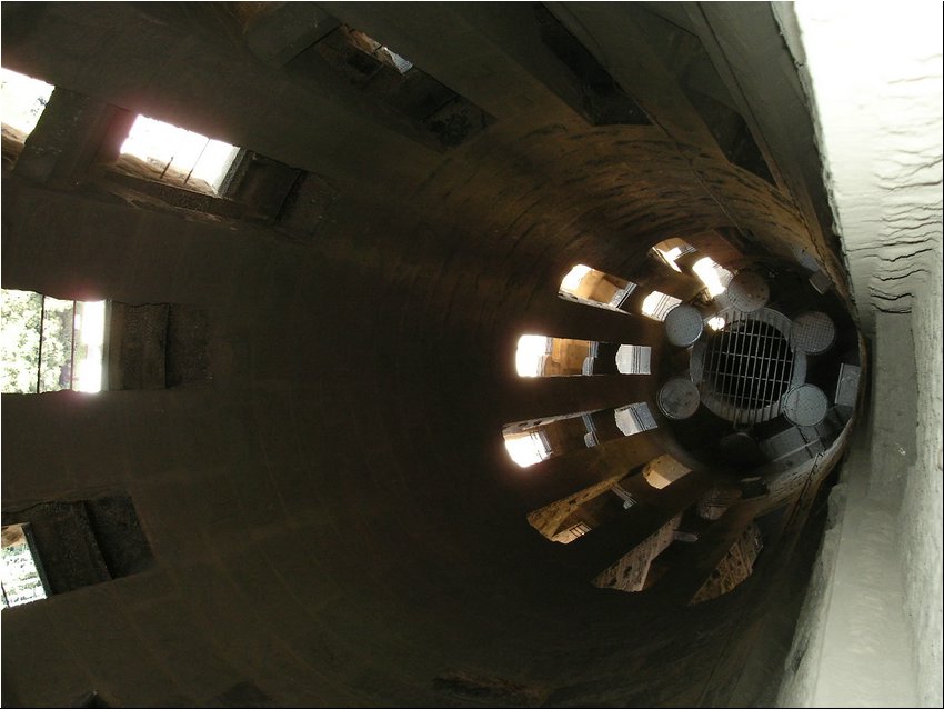 Gaudi Sagrada Familia Stairs.JPG