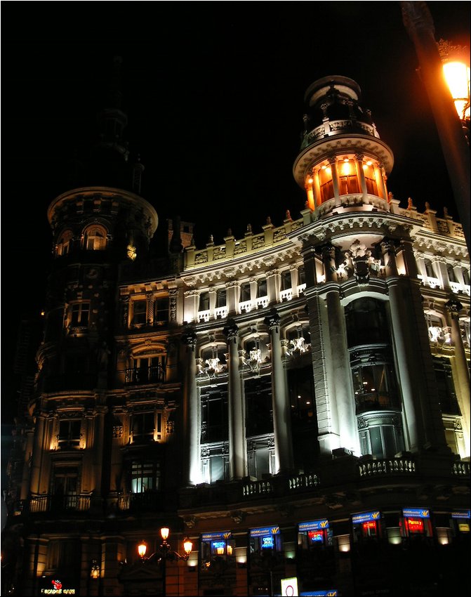 Madrid at Night 2.JPG