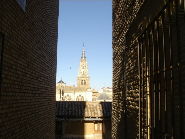 Narrow Street.JPG