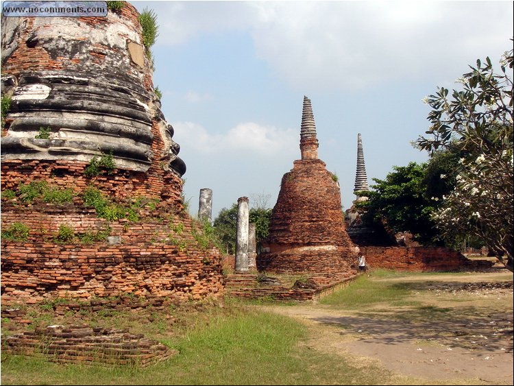 Ayutthaya - ruins 2.JPG