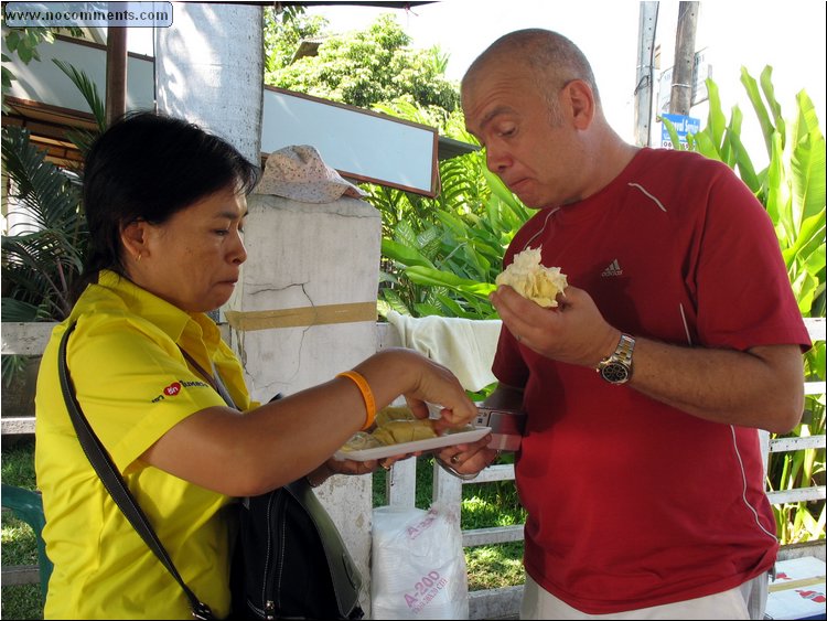 Durian, no bad smell...yet..jpg