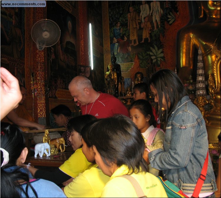 Wat Phrathat Doi Suthep - my back realy hurts !.jpg