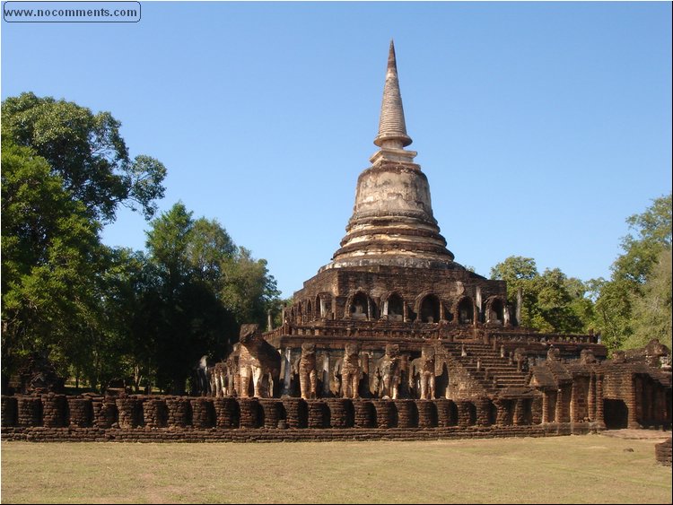 Sukhothai - elephant temple 2.JPG