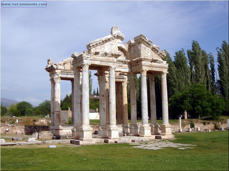 Aphrodisias Temple 1a.JPG