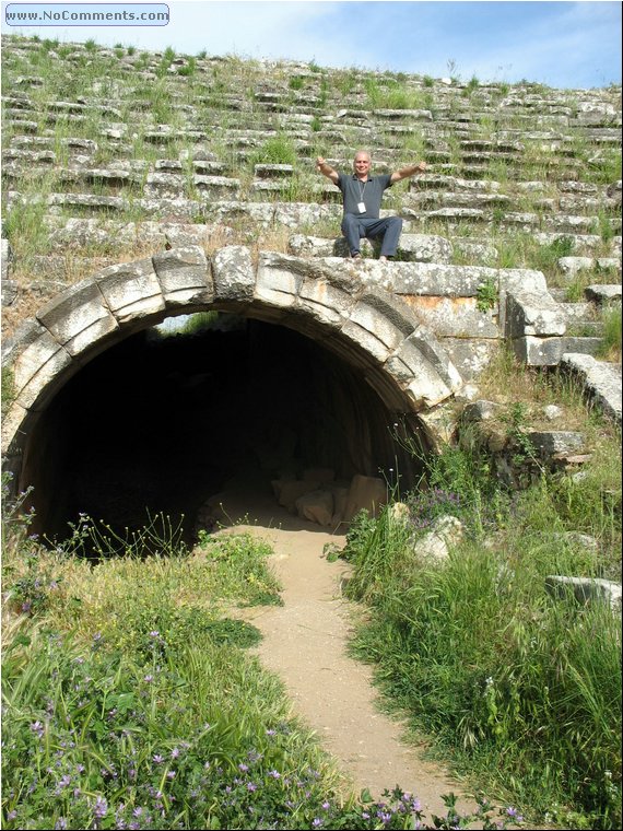 Aphrodisias stadium 1c.jpg