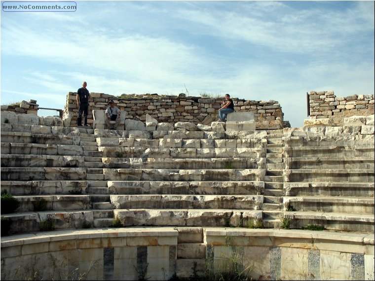 Aphrodisias theater 2b.jpg