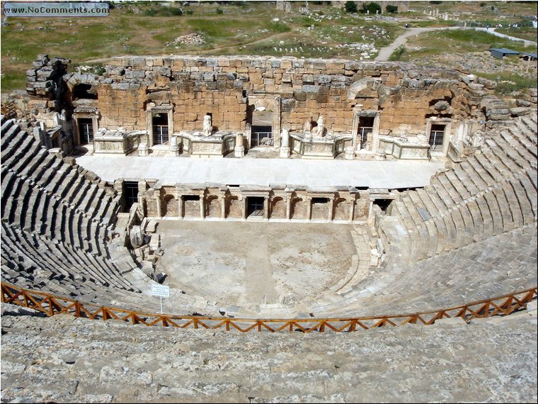 Hierapolis 1b.JPG