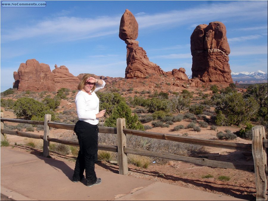 Balancing rock 01.JPG