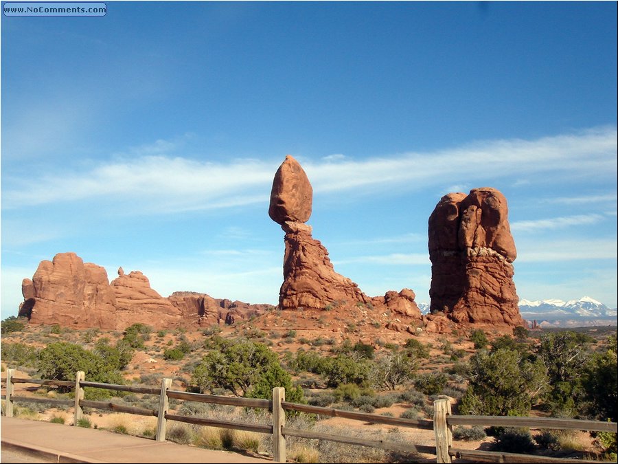 Balancing rock 02.JPG