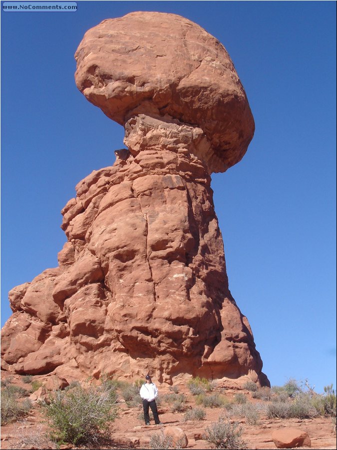 Balancing rock 03.JPG