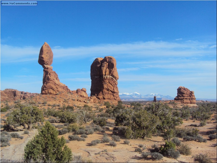 Balancing rock 07.JPG