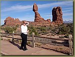 Balancing rock 01.JPG