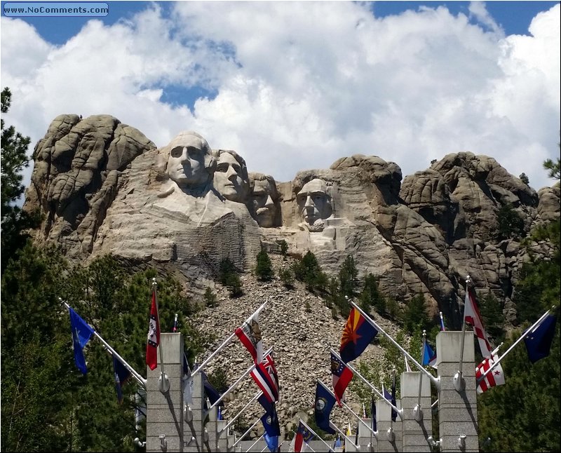 Mount_Rushmore_01.jpg