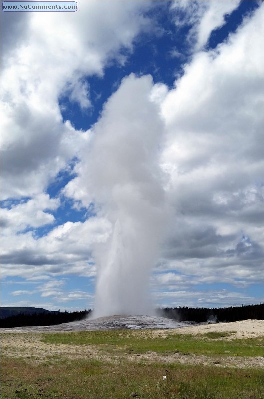 Old_Faithful_03.jpg