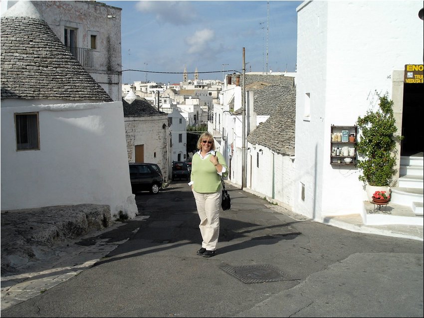 Alberobello1.JPG