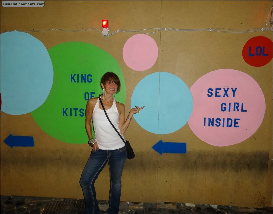 sexy girls.JPG